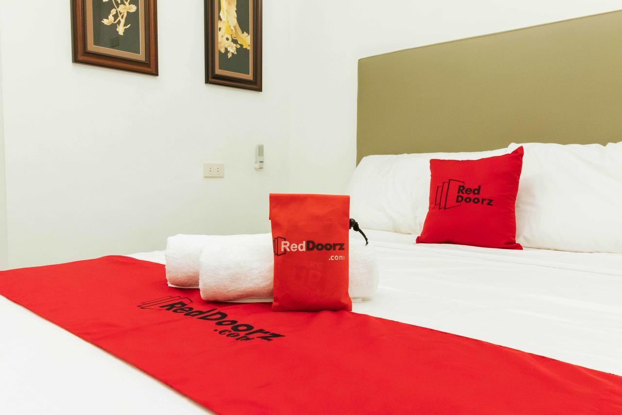 Reddoorz Plus Near Commonwealth Regalado Quezon City Exterior photo