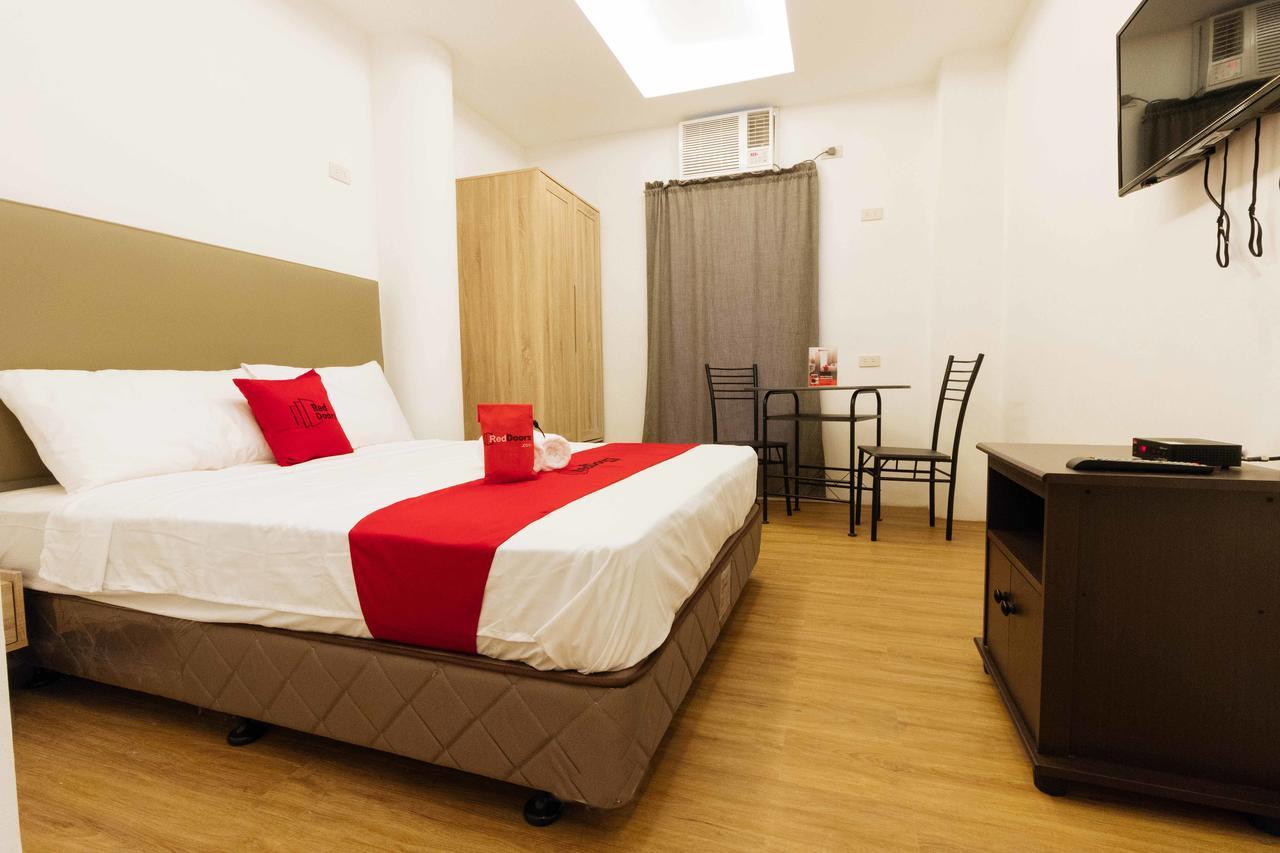 Reddoorz Plus Near Commonwealth Regalado Quezon City Exterior photo