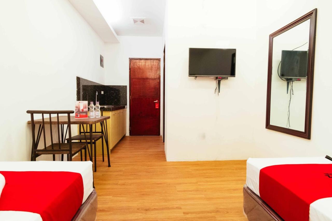 Reddoorz Plus Near Commonwealth Regalado Quezon City Exterior photo